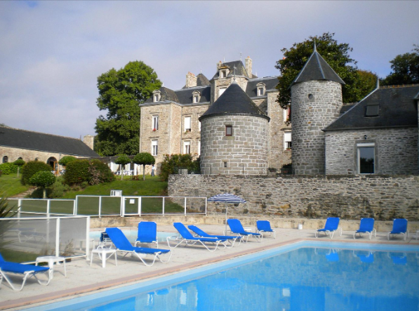 Manoir de Kerhuel, manoir breton accessible proche Quimper
